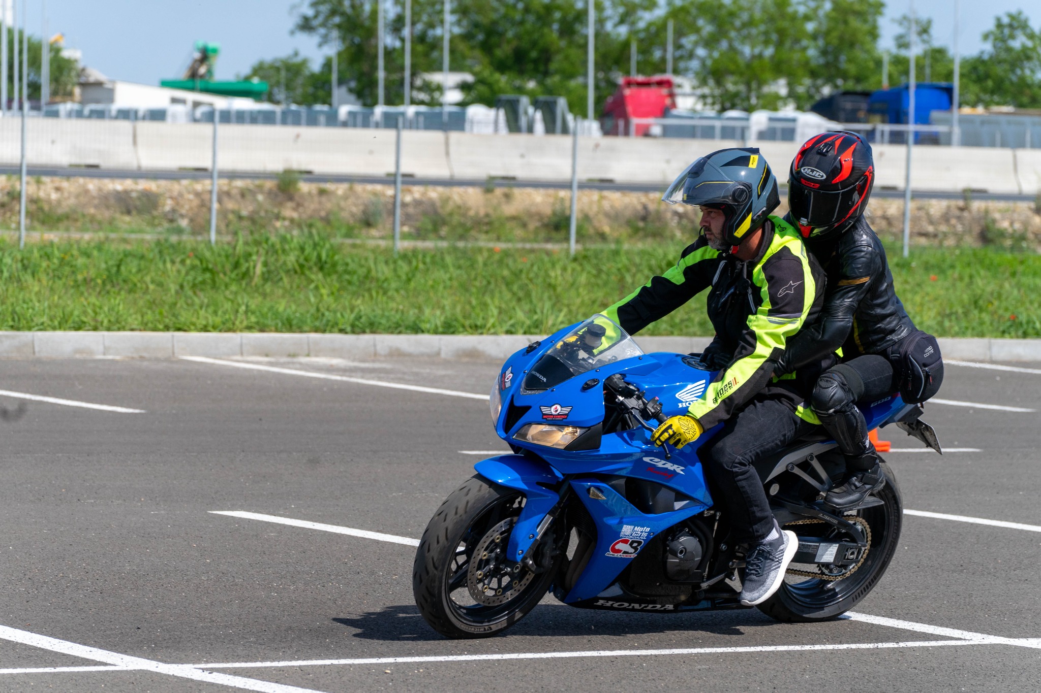 Comunitate pe doua roti Curs defensiv moto caritabil 1